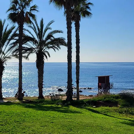 Calm Seaview Nest - 8 Mins From Coral Bay