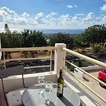 Lejlighed Calm Seaview Nest - 8 Mins From Coral Bay