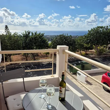 Апартаменты Calm Seaview Nest - 8 Mins From Coral Bay
